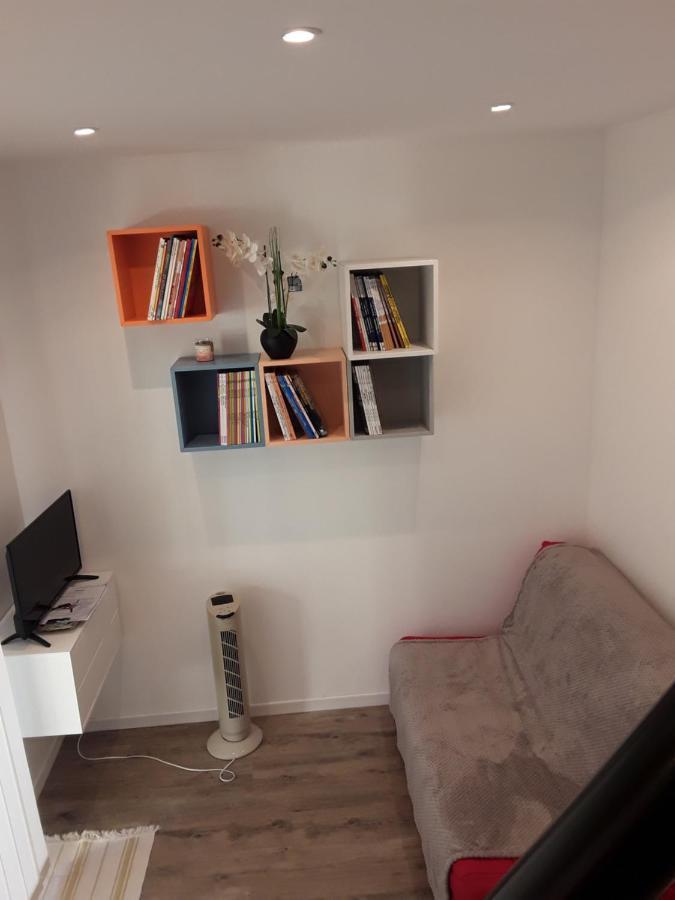 Ferienwohnung Yofanto Sénas Exterior foto