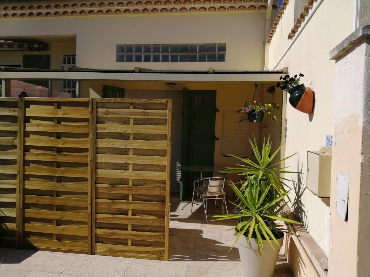 Ferienwohnung Yofanto Sénas Exterior foto