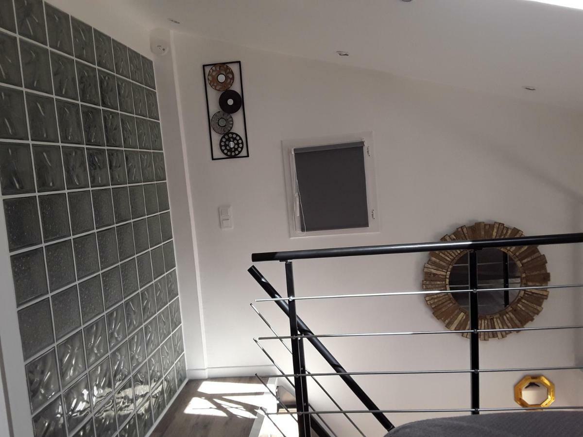 Ferienwohnung Yofanto Sénas Exterior foto